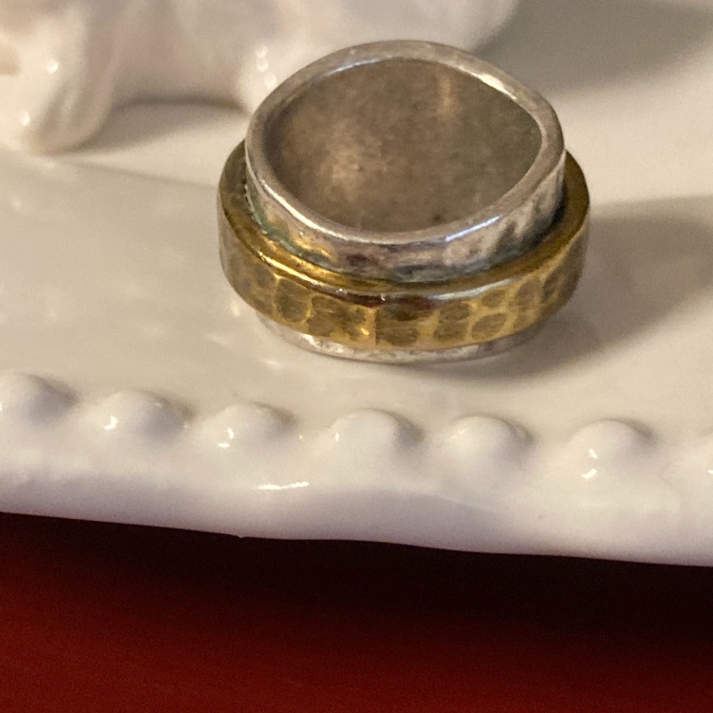 Two tone statement ring - Picture 4 of 4